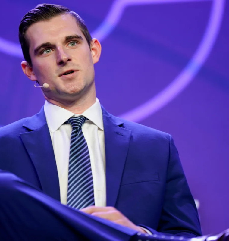 Stablecoin Policy Debate Intensifies Ahead of High Level US Crypto Meeting