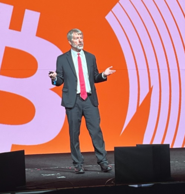 Bitcoin Network Activity Declines as Market Watches Saylor’s 100th BTC Purchase