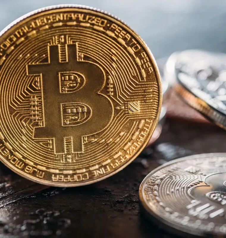 Bitcoin Faces Resistance at Seventy Thousand as Traders Test Market Strength
