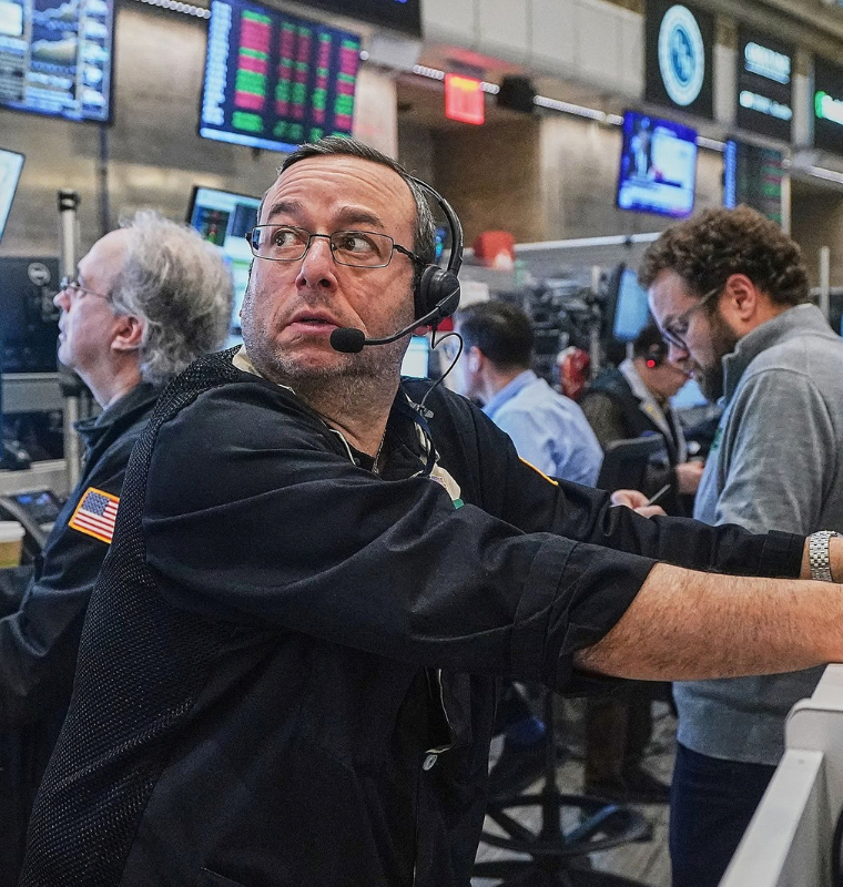 Crypto Market Sentiment Shifts Amid Global Uncertainty