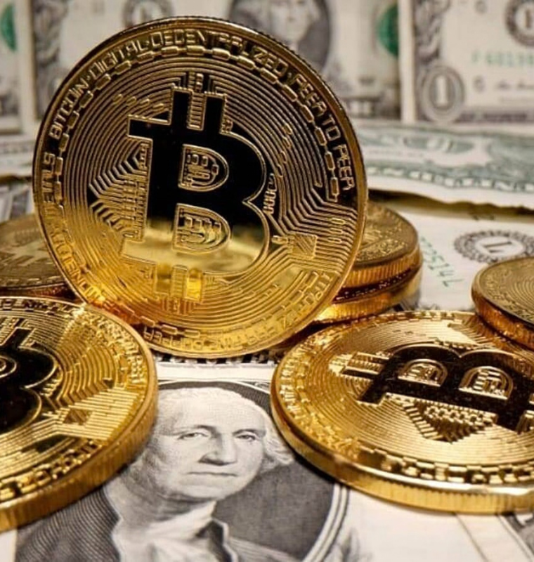 Bitcoin Faces Rising Volatility Risk in March