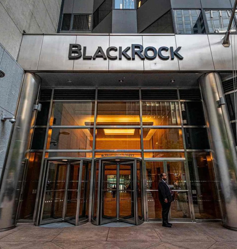 BlackRock Expands Crypto ETF Strategy With New Yield Generating Ethereum Fund