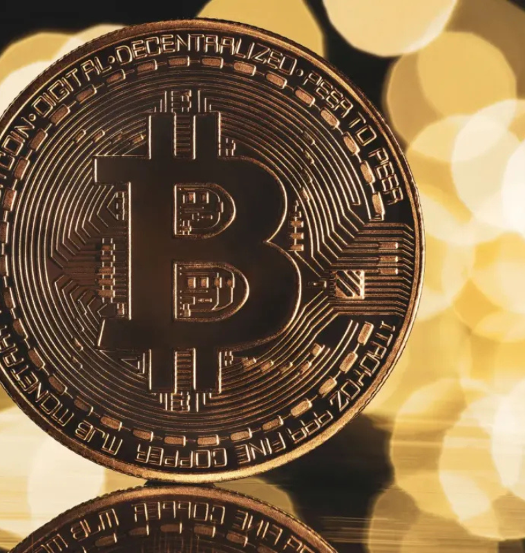 Bitcoin Strengthens as Investors Shift From Traditional Assets Amid Global Uncertainty