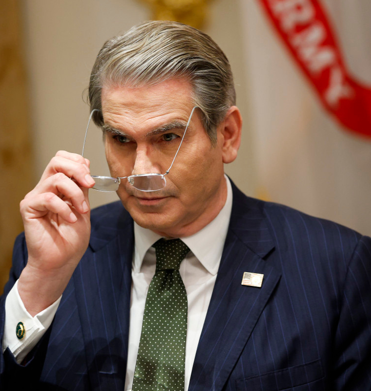 US Treasury Pushes for Urgent Crypto Regulation as Clarity Act Faces Delays