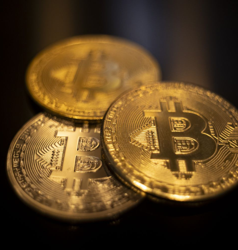 Bitcoin Surges Toward Historic High as Global Optimism Fuels Market Momentum