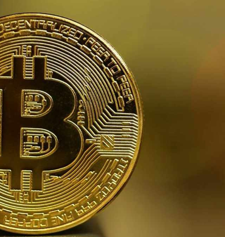 Bitcoin Rebounds Toward 64K After Flash Crash Triggers 1.7 Billion in Liquidations
