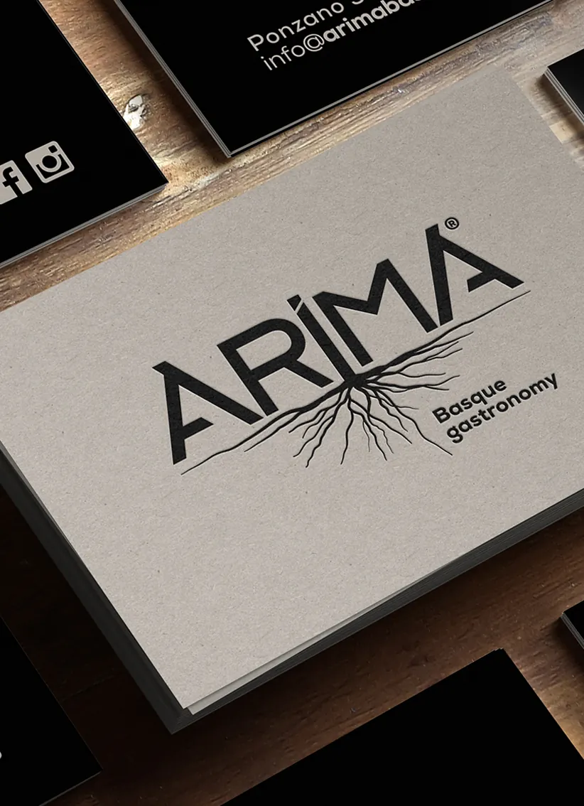 Paquete con tres tubos de tratamiento concentrado Elvive Total Repair 5 Intensivo para cabellos extremadamente dañados y secos.