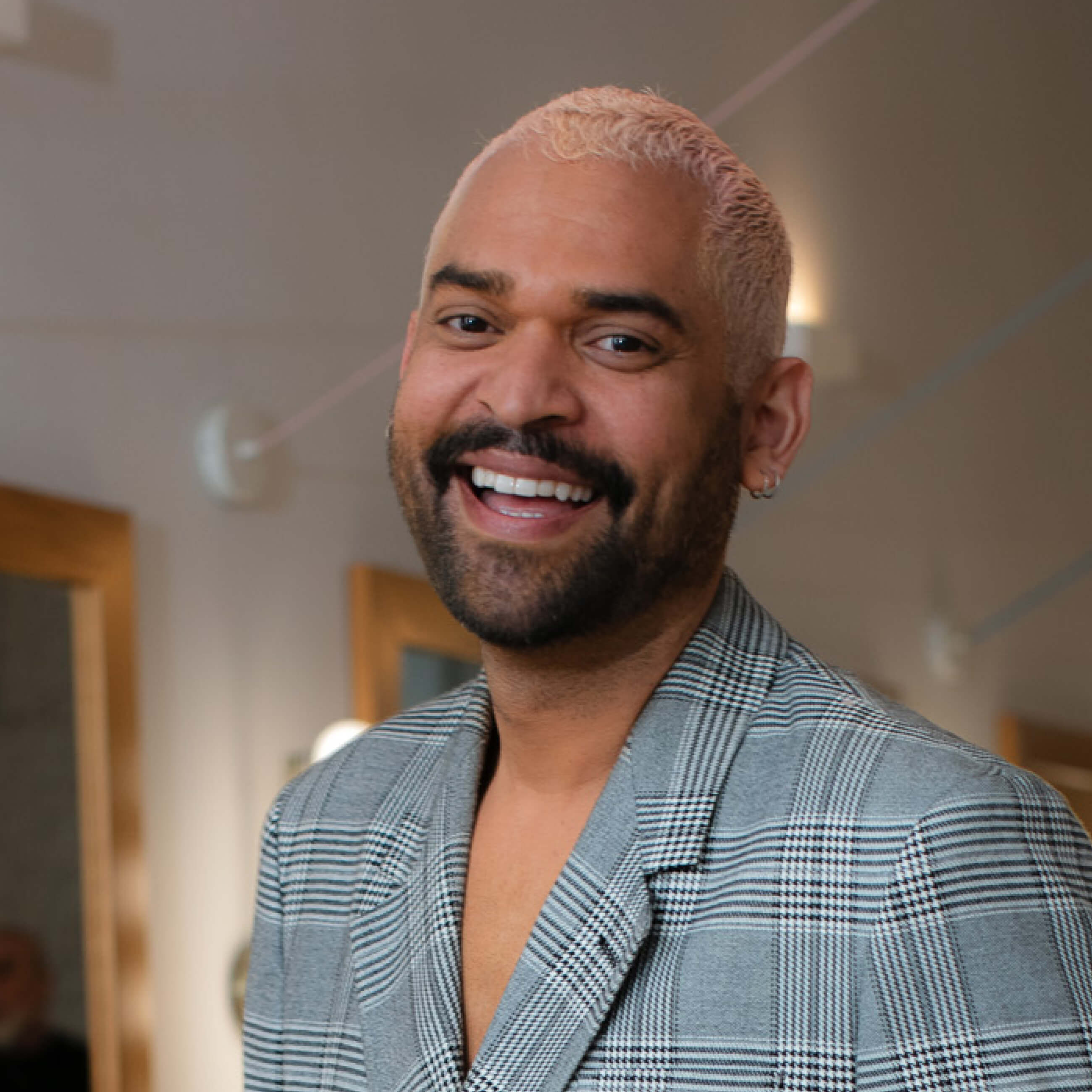 ELI PEREIRA