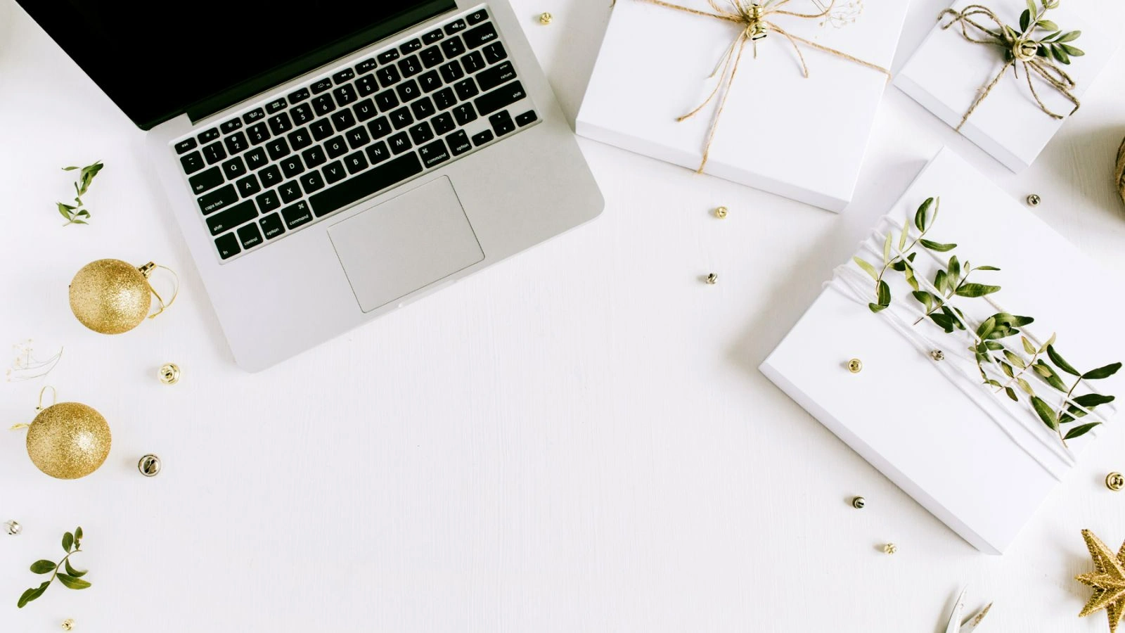 Get your biz holiday-ready! From sales planning to outsourcing and time-off tips, here’s how to tackle the festive season without losing your cool.