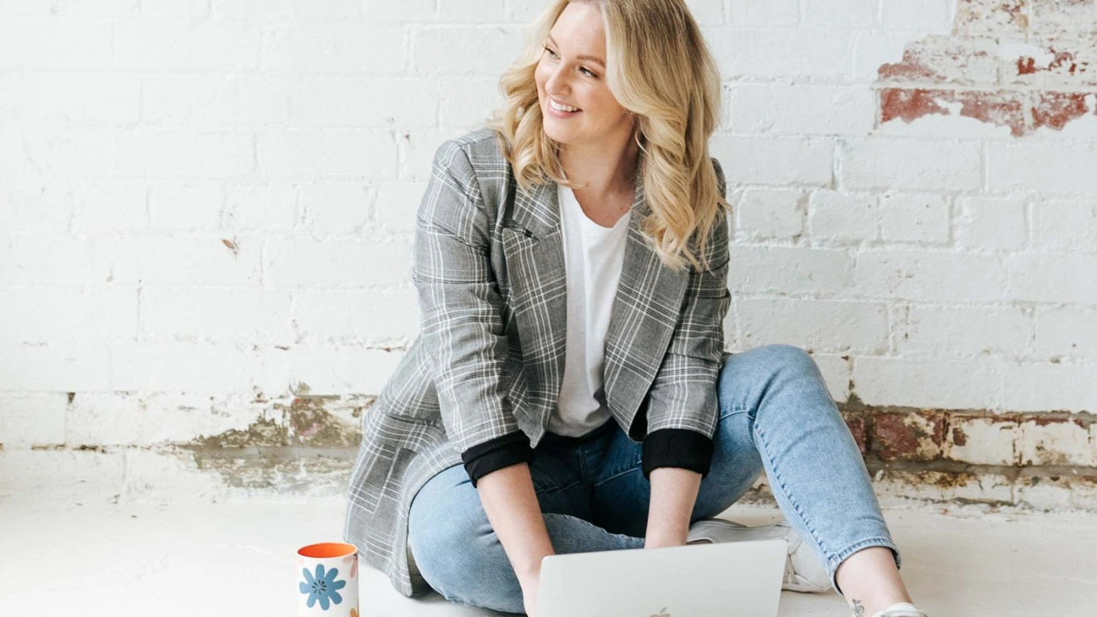 You’d think virtual assisting is a new industry, with a bunch of new VAs popping up with grand claims of making your biz life the easiest it’s ever been!