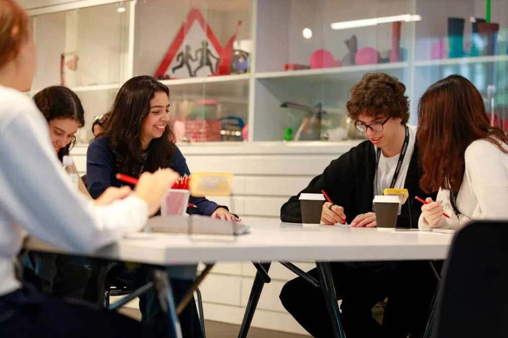 How to join the London summer school