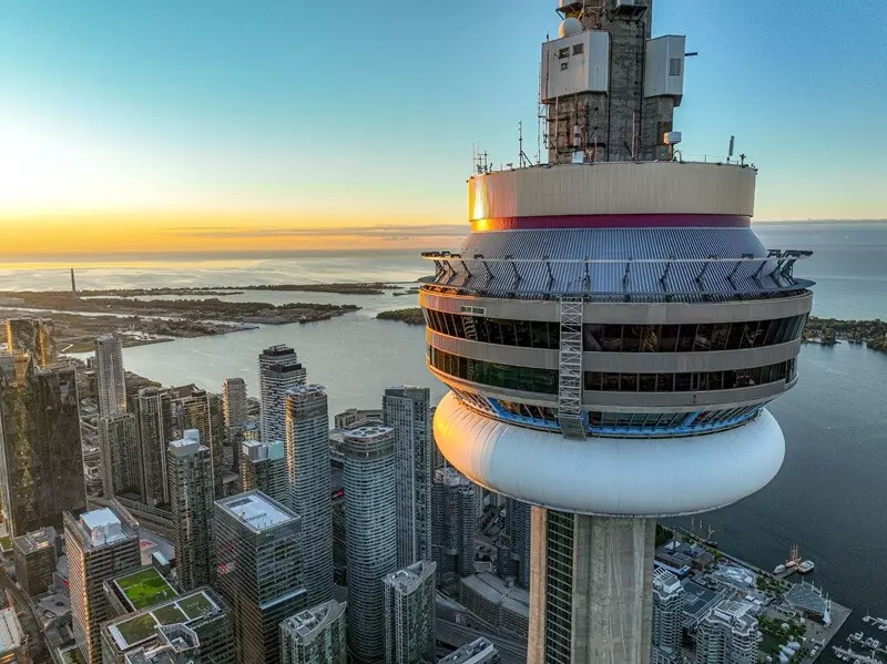 Explore iconic landmarks