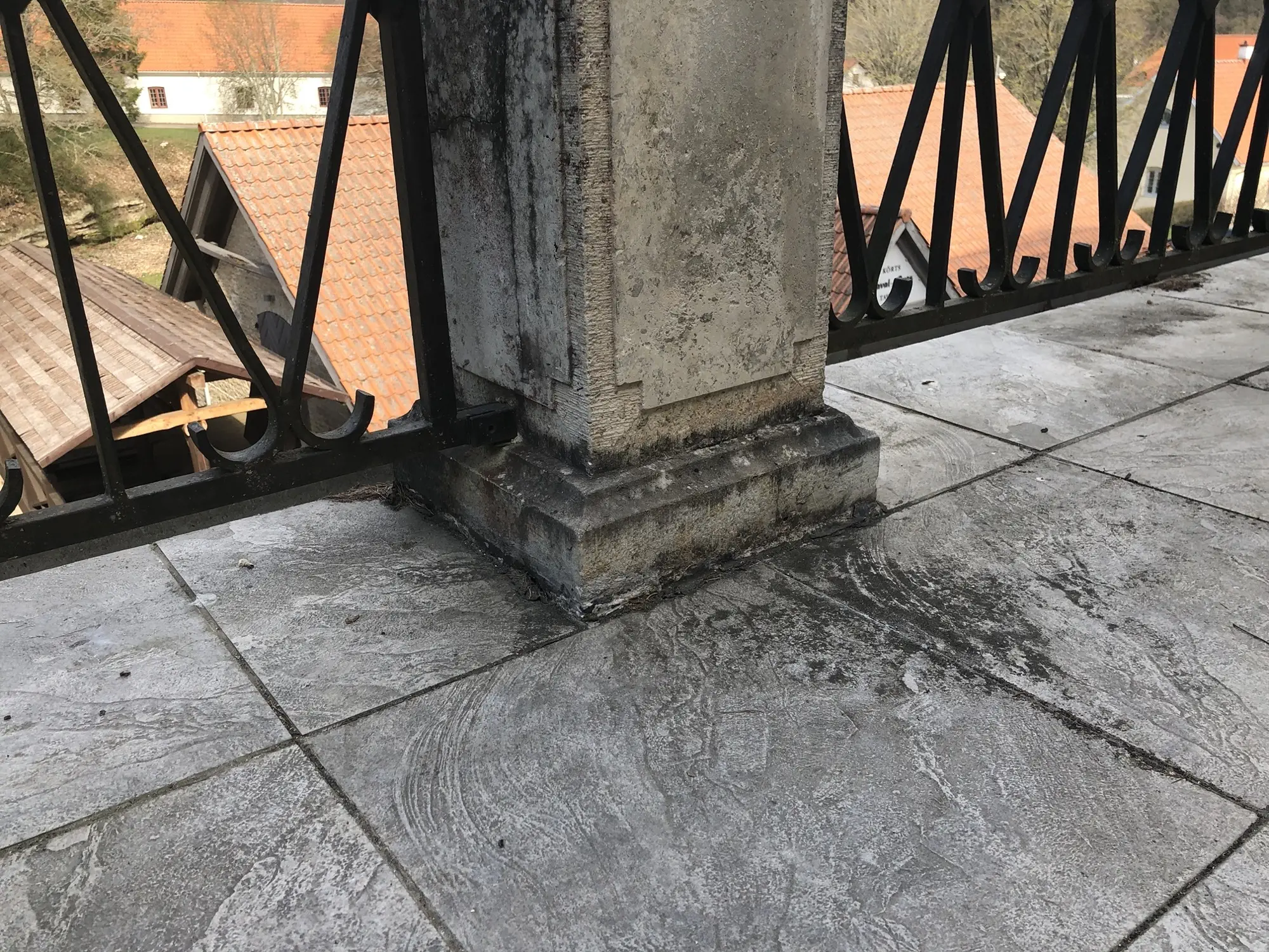 Vihula mõisa terrassi baluster