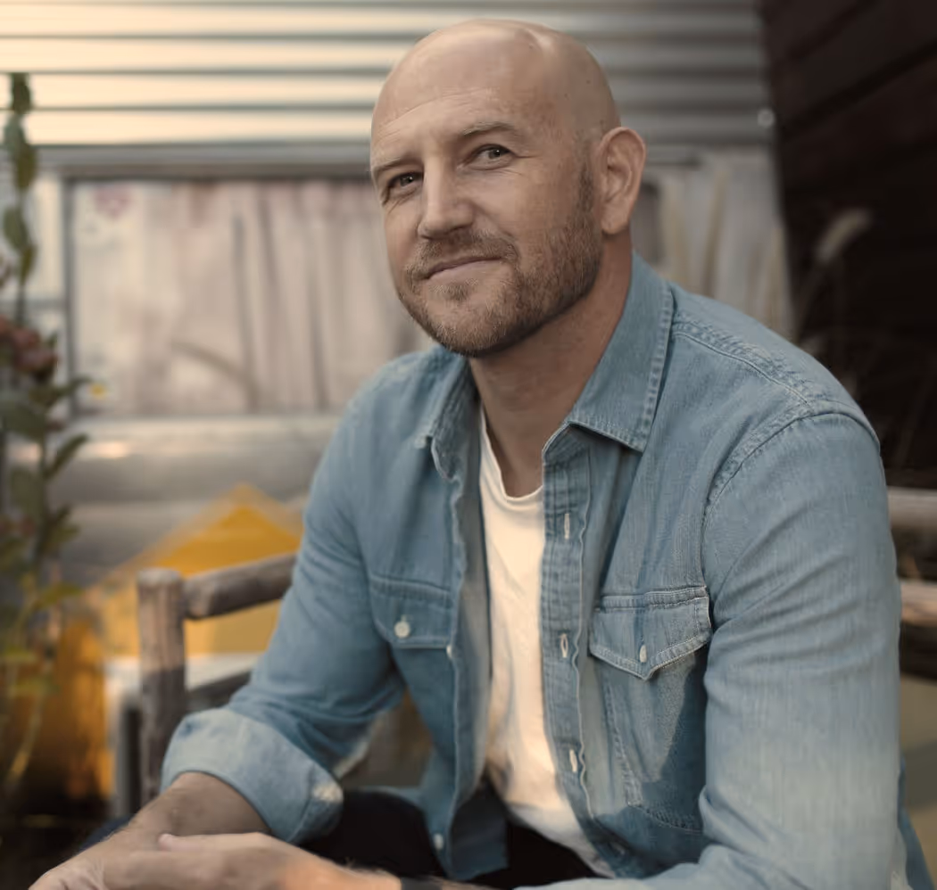 Spencer MacDonald, LMFT, a welcoming and professional men's therapist in Orange County.