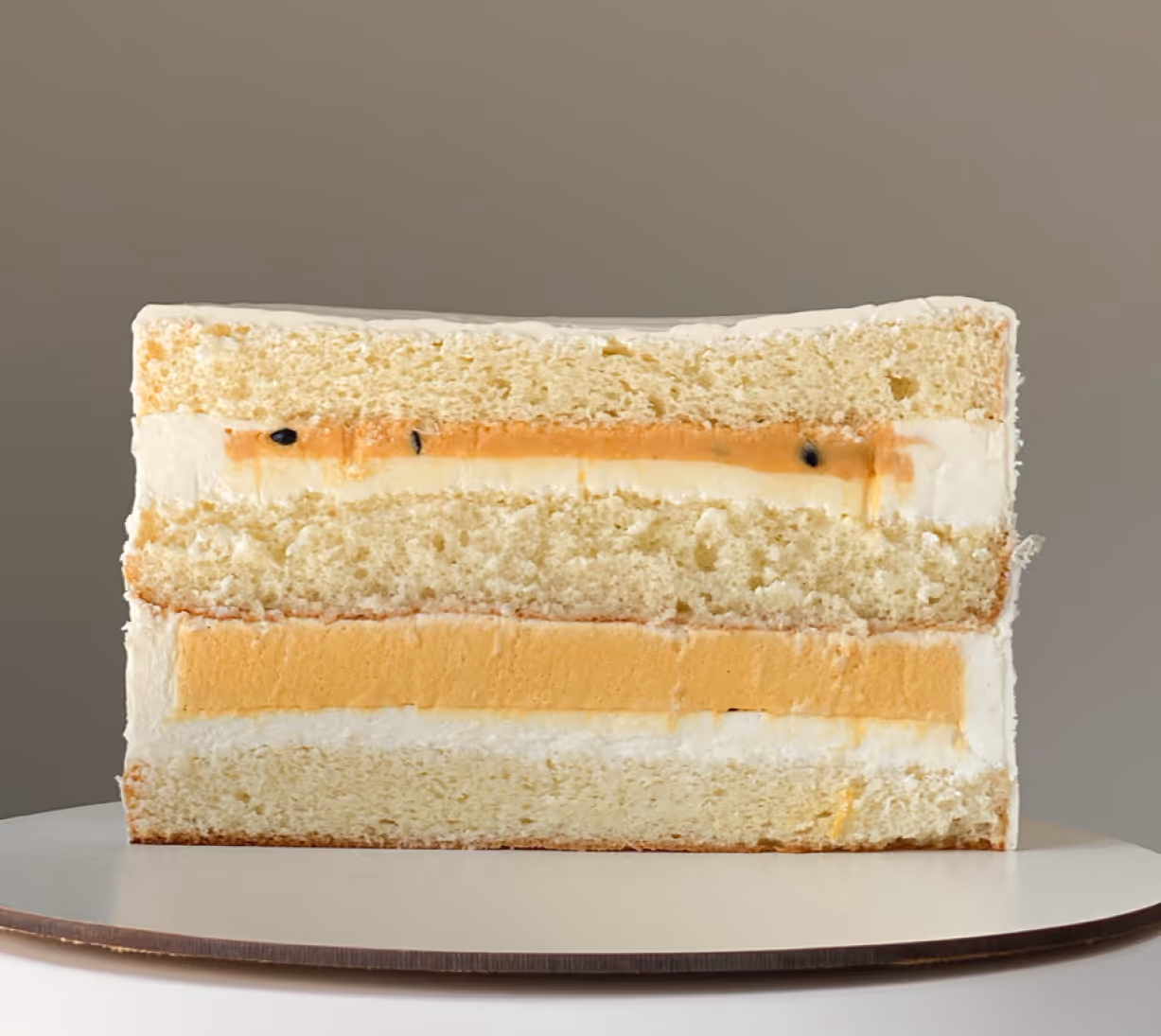 Mango and passion fruit cake flavor