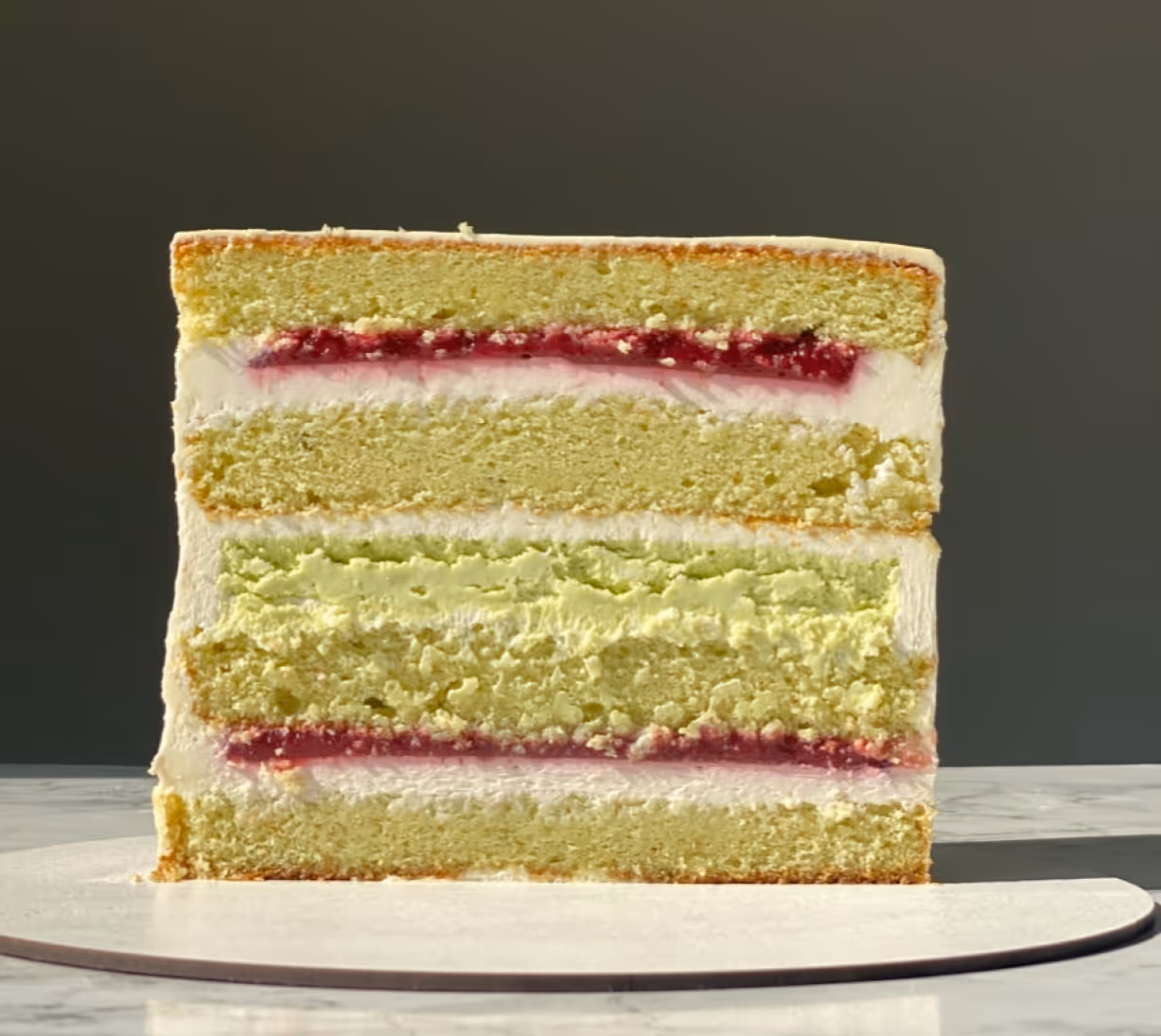 Pistachio and raspberry cake