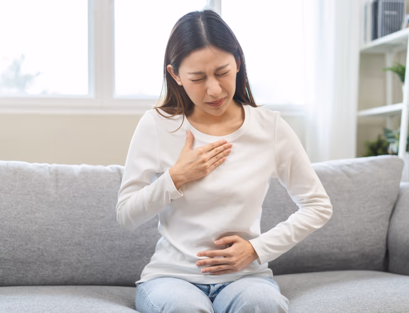Woman seeks evaluation and personalized treatment plan for GERD management in Beverly Hills, CA