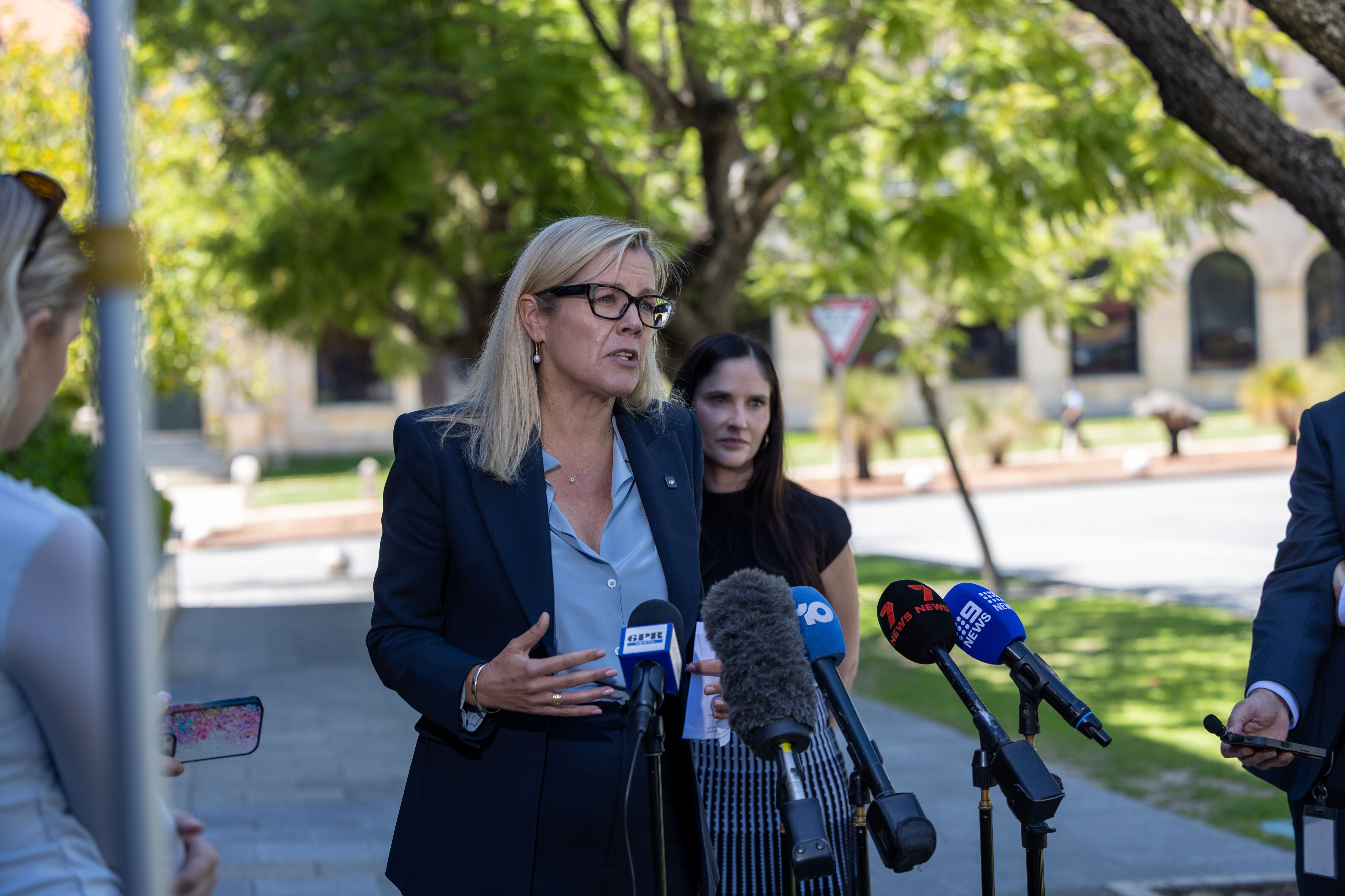 Western Australia still hundreds of hospital beds short