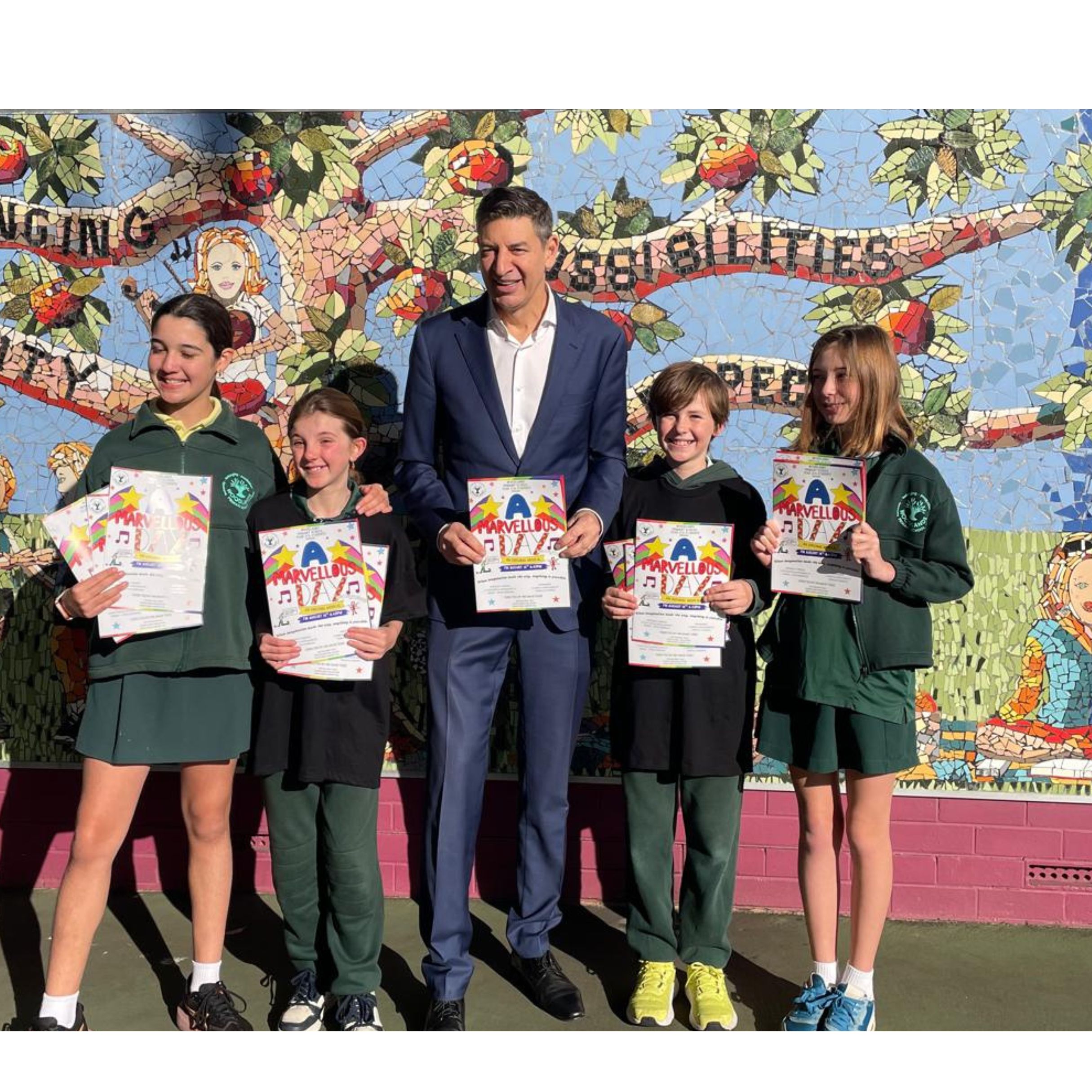 Woodlands Primary School's "A Marvellous Day!" a sell-out success