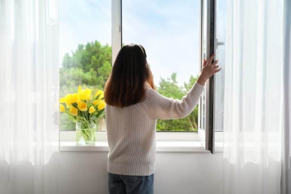 Reduce aircon cost- open windows