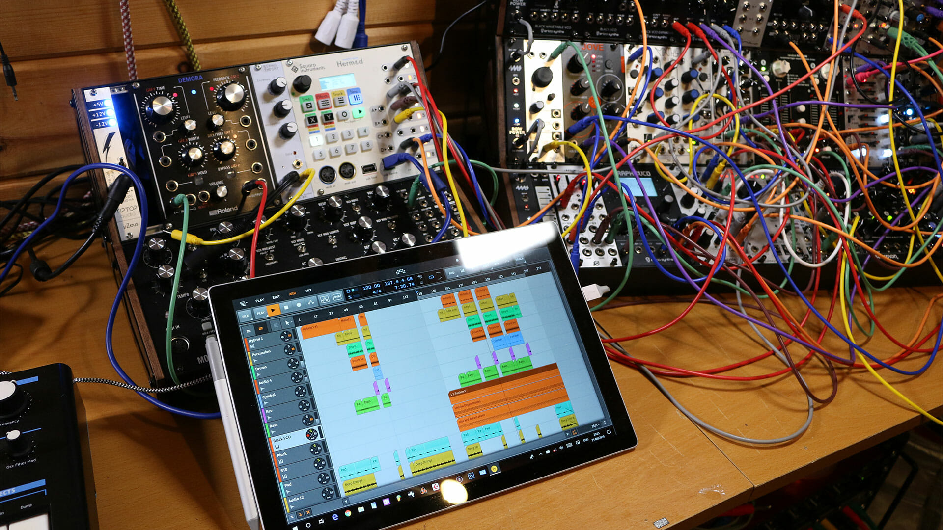 Splice vs Loopcloud: Is This As Good As Sampling Gets?