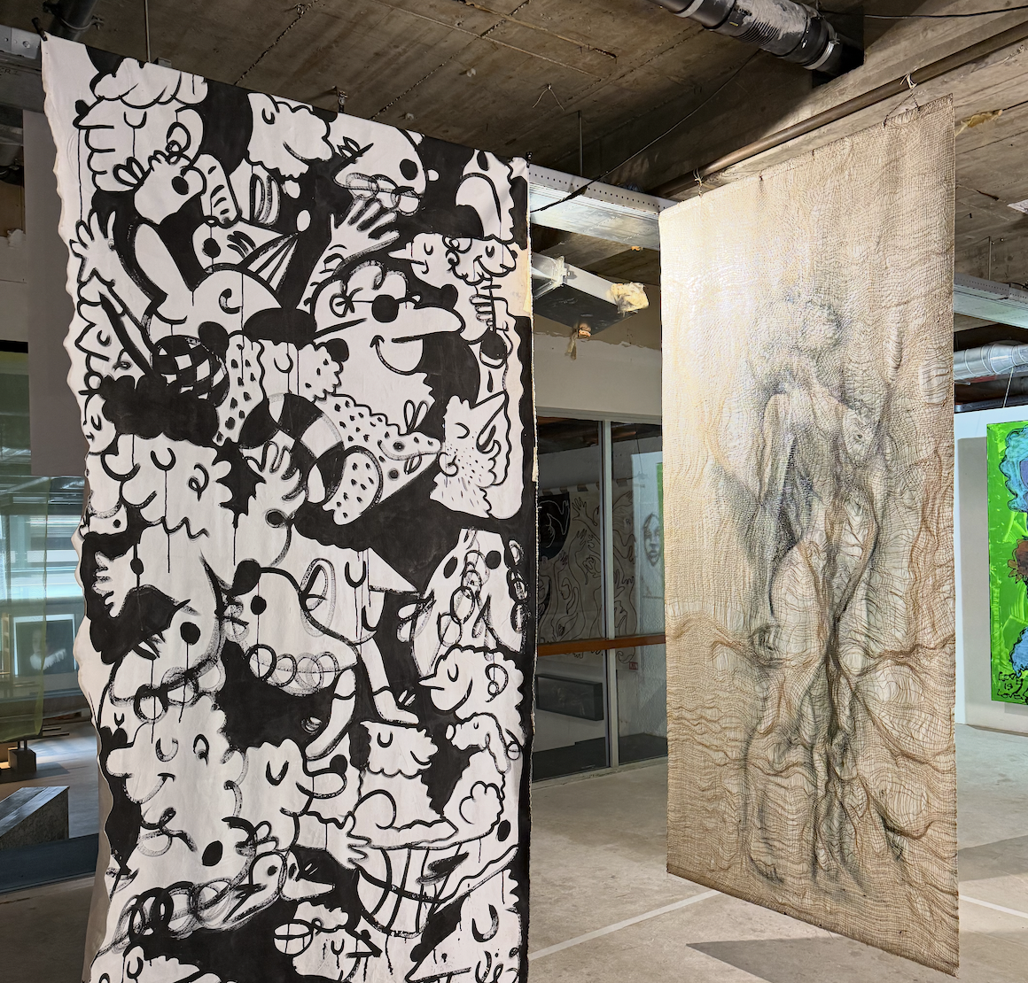 WHAT IS HAPPENING HERE. GALERIE D'ART À AMSTERDAM.