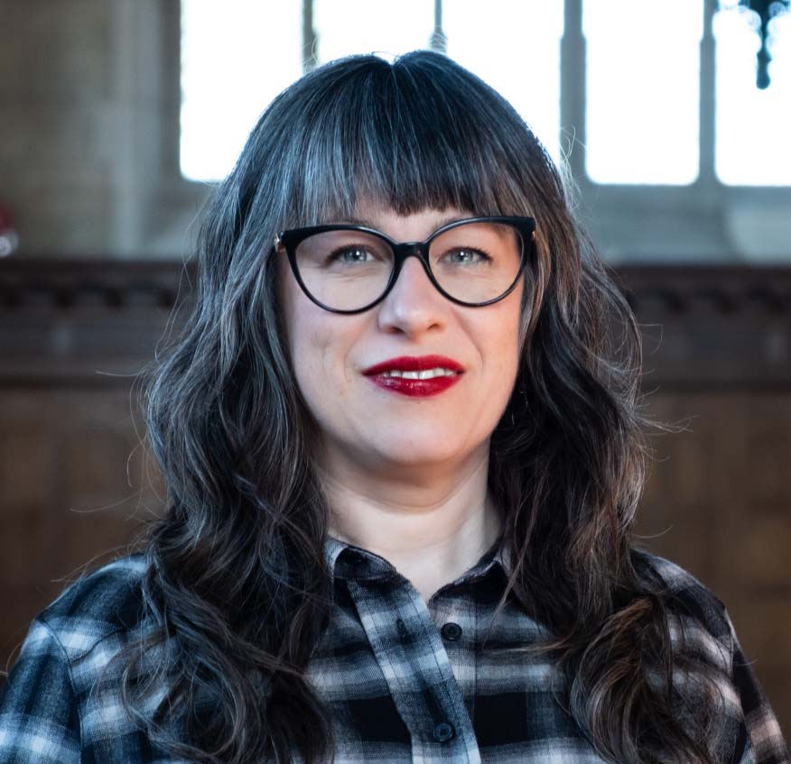 headshot image of Shannon Kearns