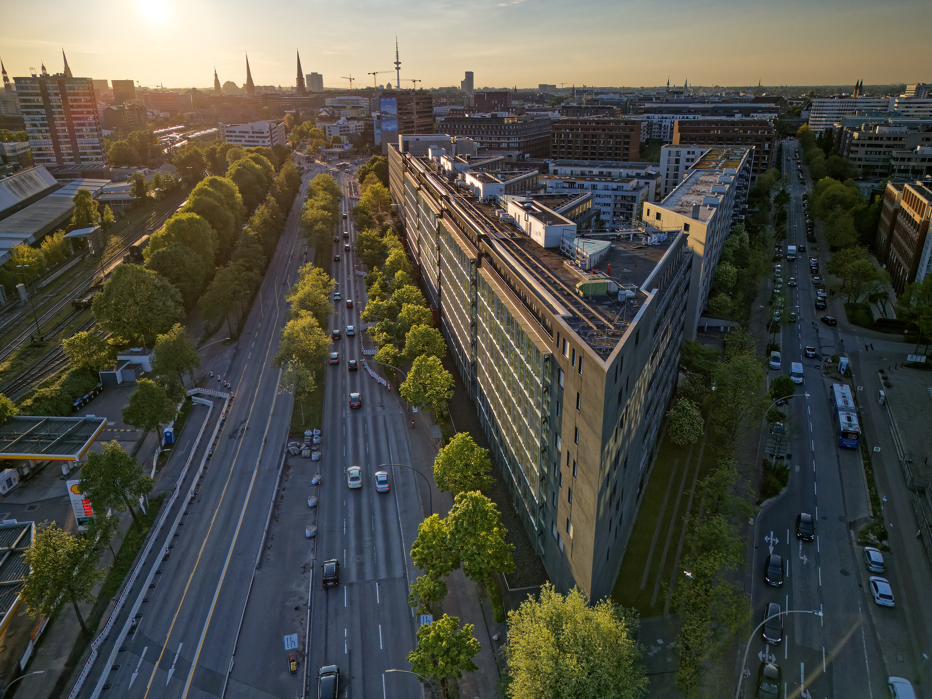 Drohnenansicht von schräg oben