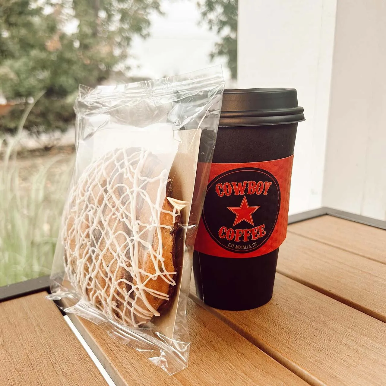 Chocolate cookie and american coffee