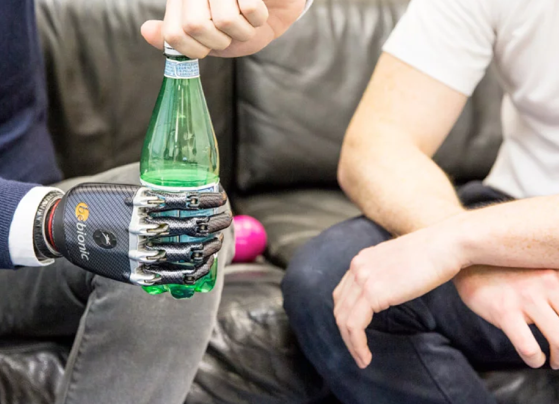 Prosthetic context image