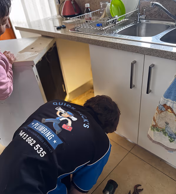 quick mick's plumbing doing roof plumbing in the blue mountains nsw