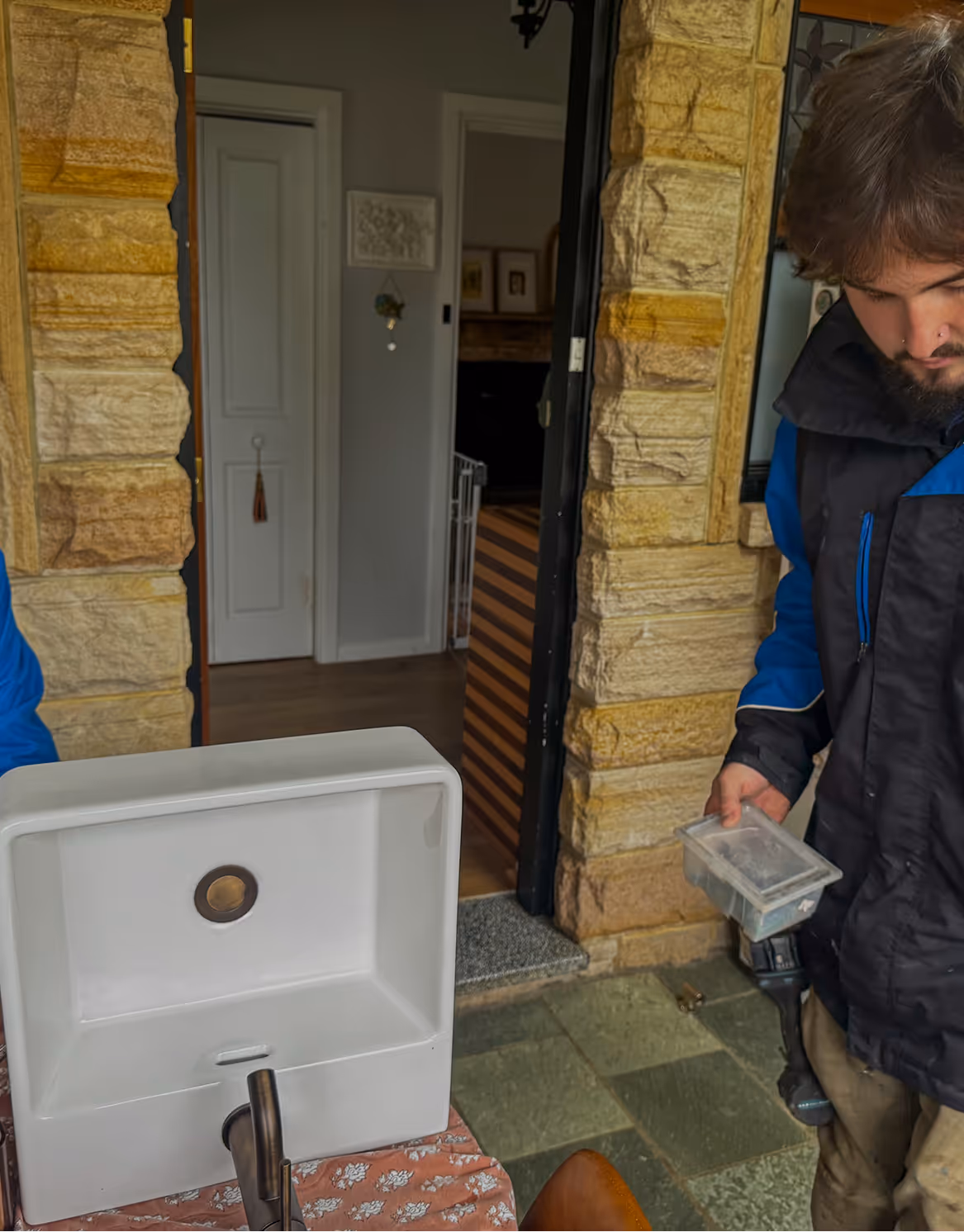 Quick Mick’s Plumbing install basin for a new bathroom in the blue mountains nsw.