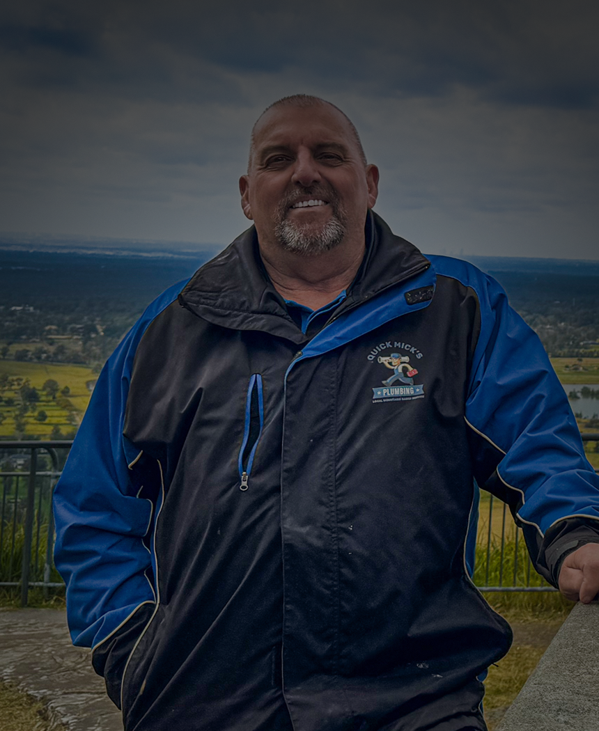 Quick mick’s plumbing next to work ute at katoomba look out