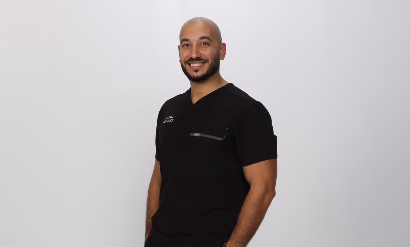 secondary picture of the dentist
