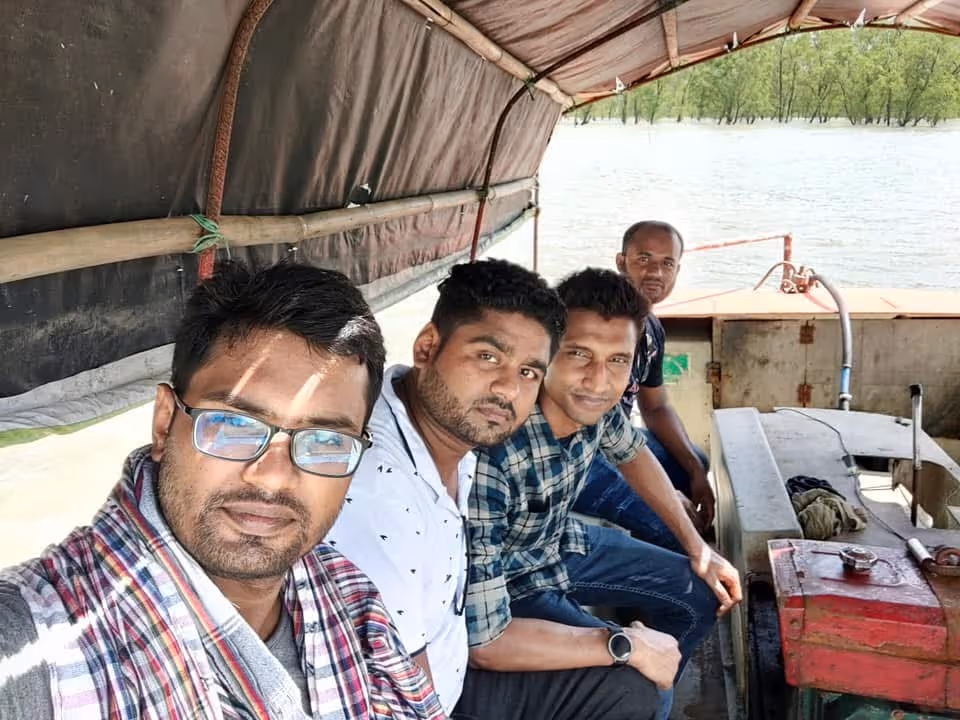 Tawhidul Noman, Wix & Webflow Developer, family-friendly photo