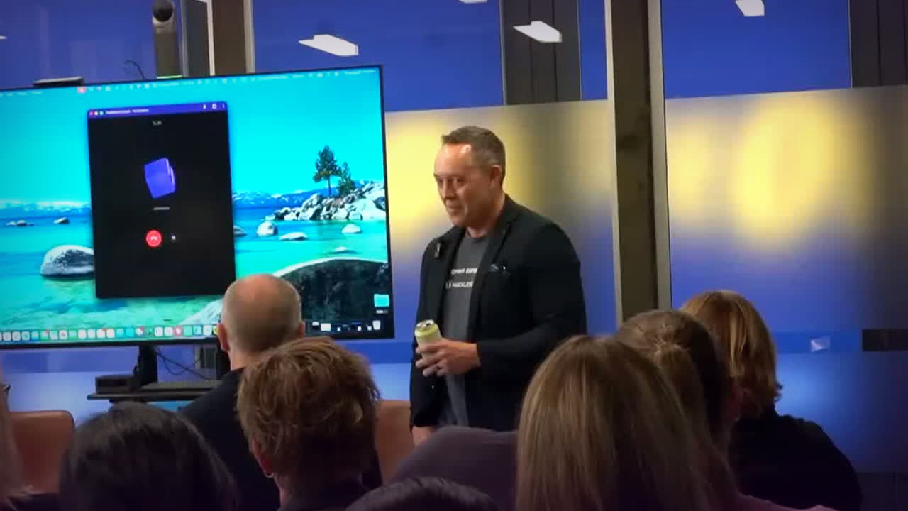 Aaron Ward running a live Huckleberry coaching session at the Hacking HR New Zealand launch