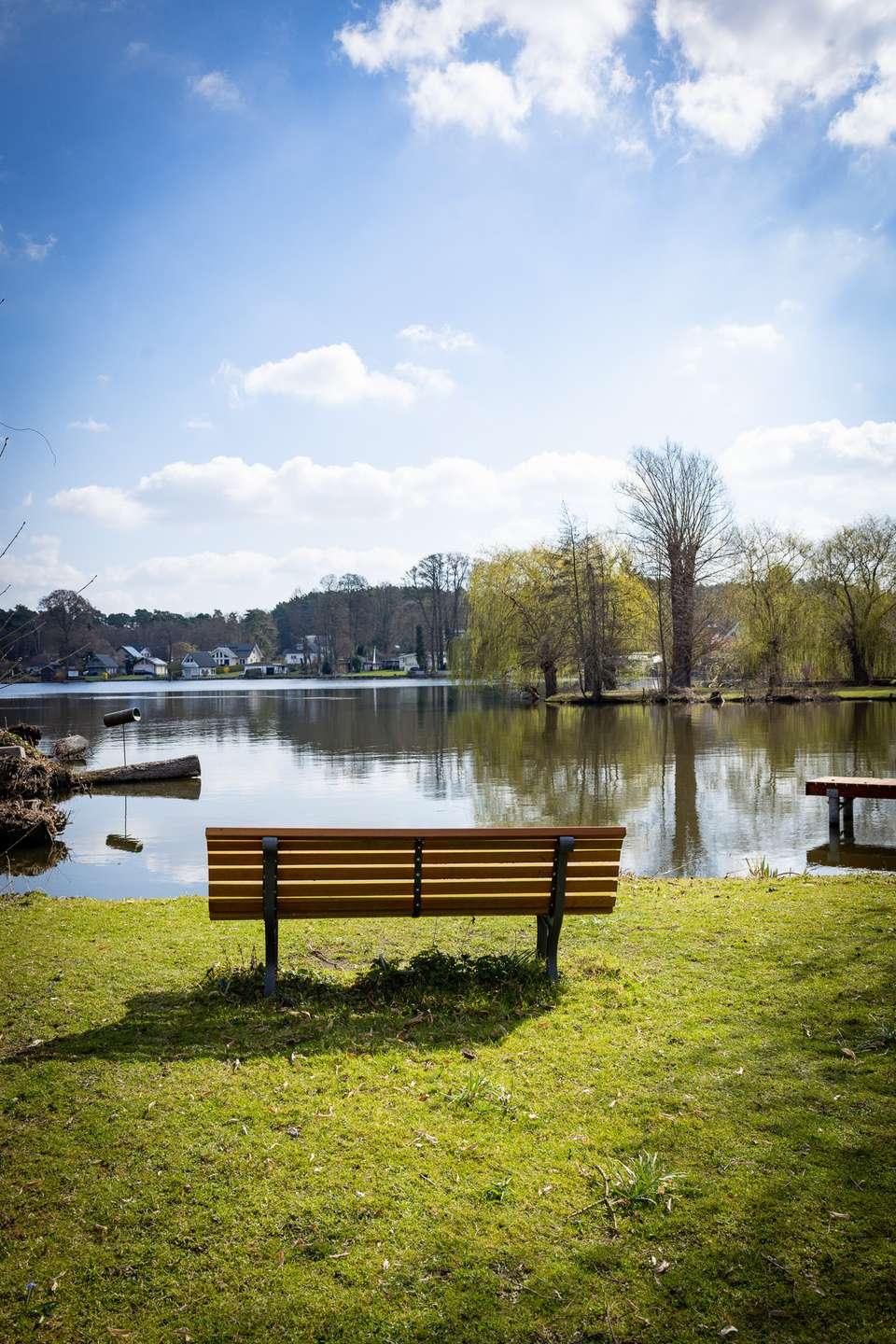 Crossinstraße mit Zugang See