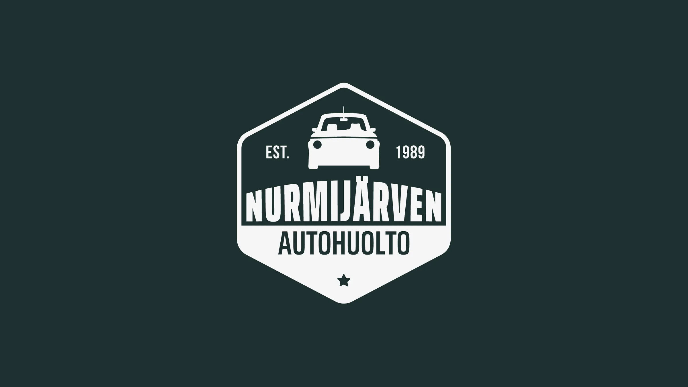 Merkki tummalla pohjalla