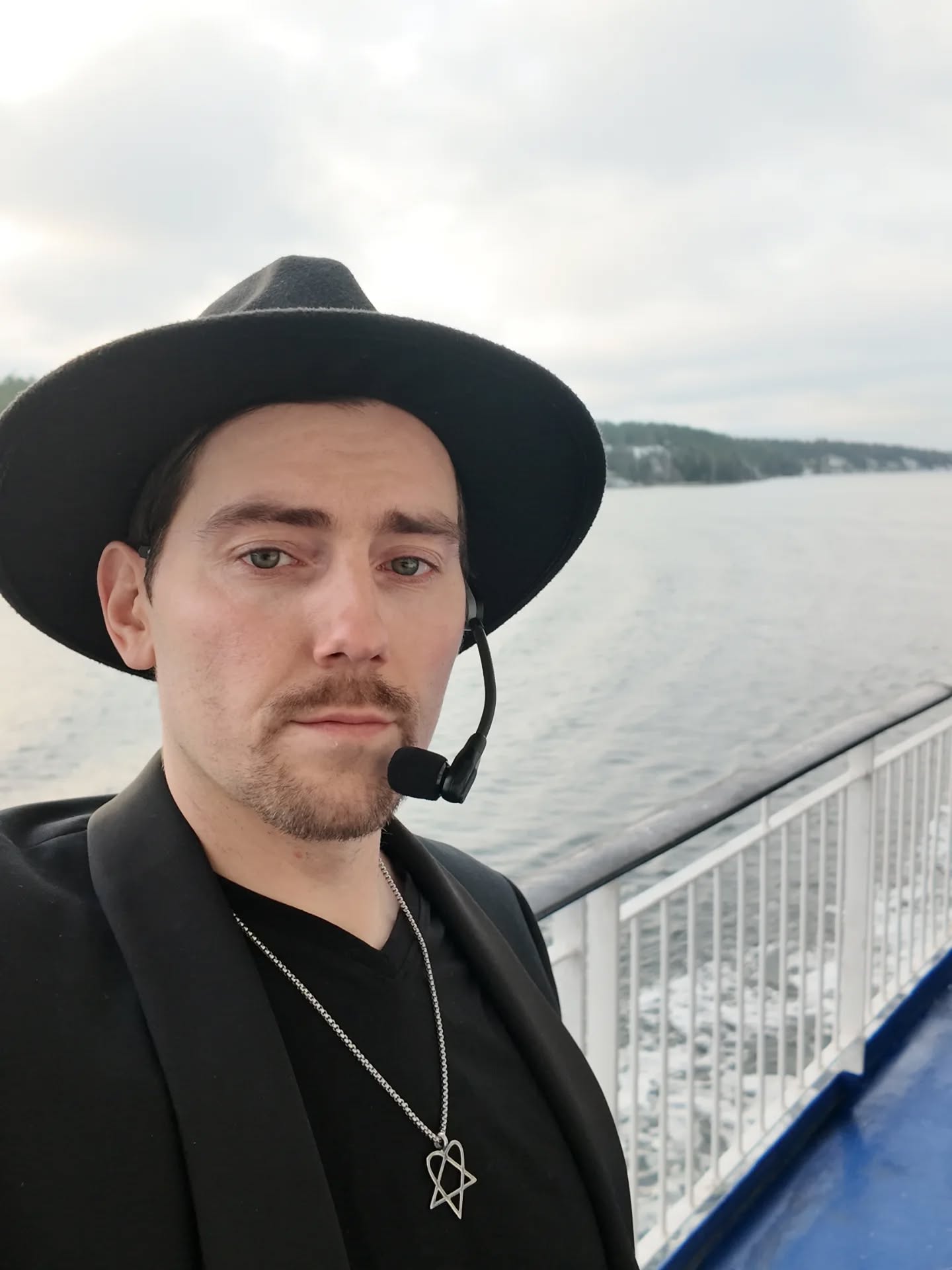 Taikuri Antti Kalliokoski laivalla