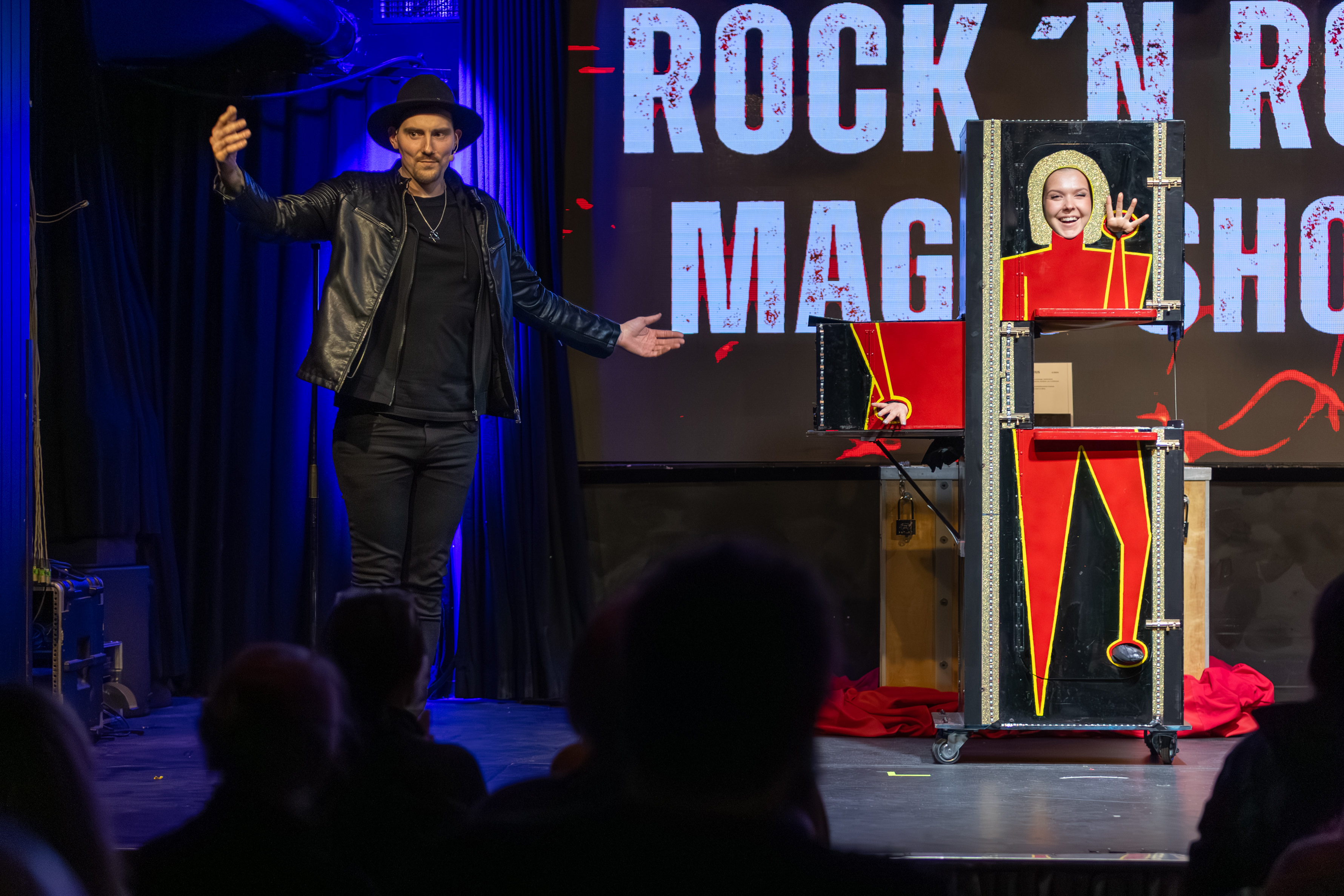 Taikuri Antti Kalliokoski Helsinki magic show