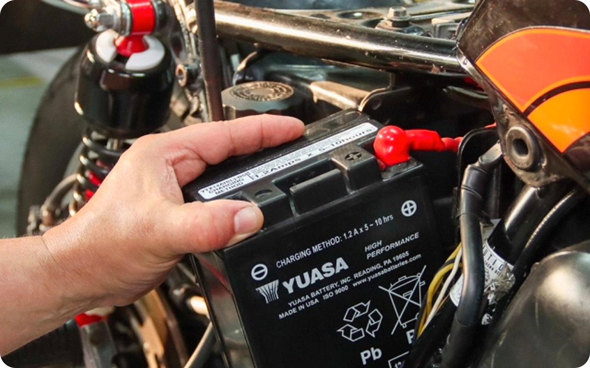 Xử lý bình ắc quy bị phồng