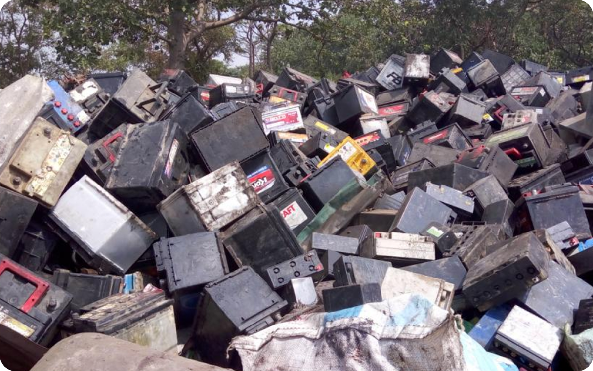 Rác thải ắc quy