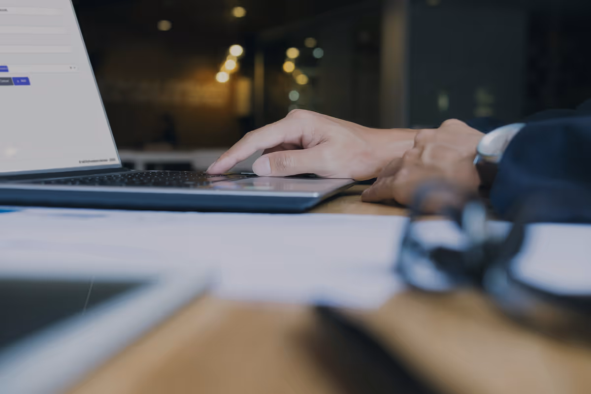 man working with him laptop