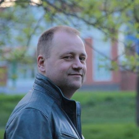 [headshot] image of a customer (for an interior design firm)