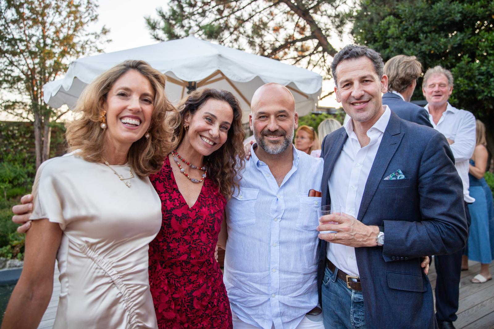 image of bustling pub event