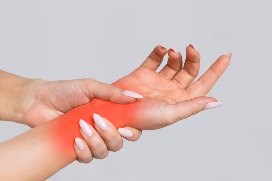Woman in wrist pain