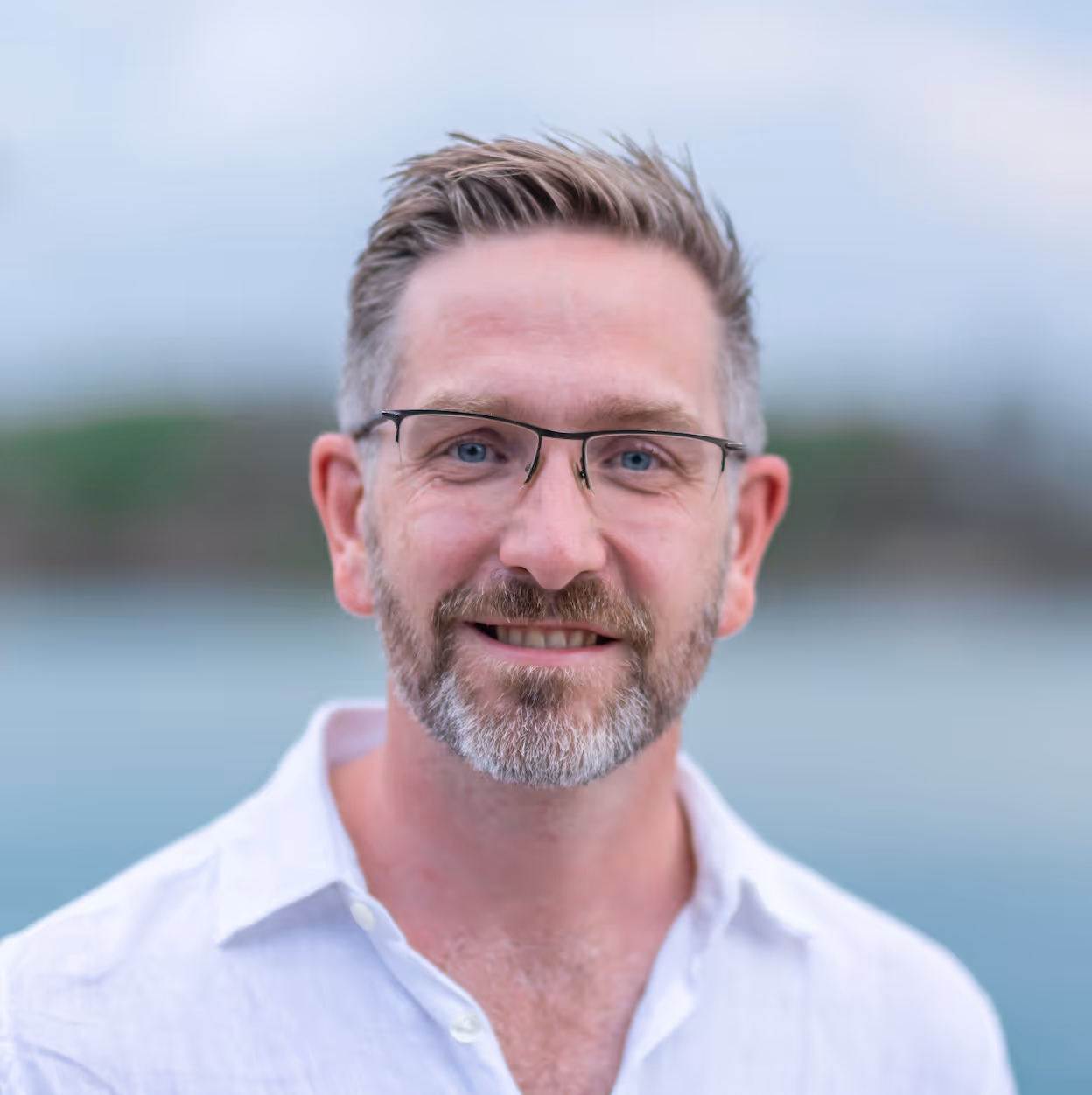 Dr. Paul Hindle, orthopedic surgeon head shot