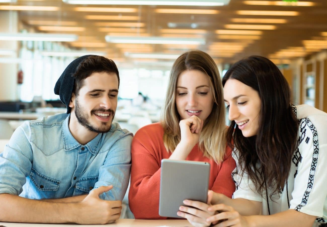 Simuladores empresariales en centros FP