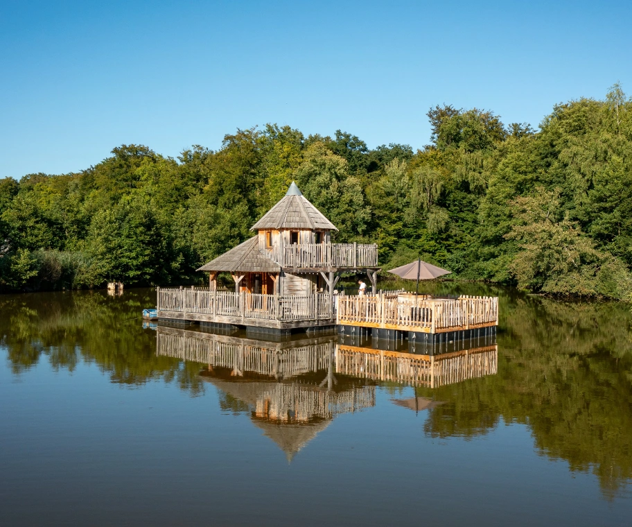 Passerelle en bois  - Coucoo Cabanes - Cabanes des Grands Reflets