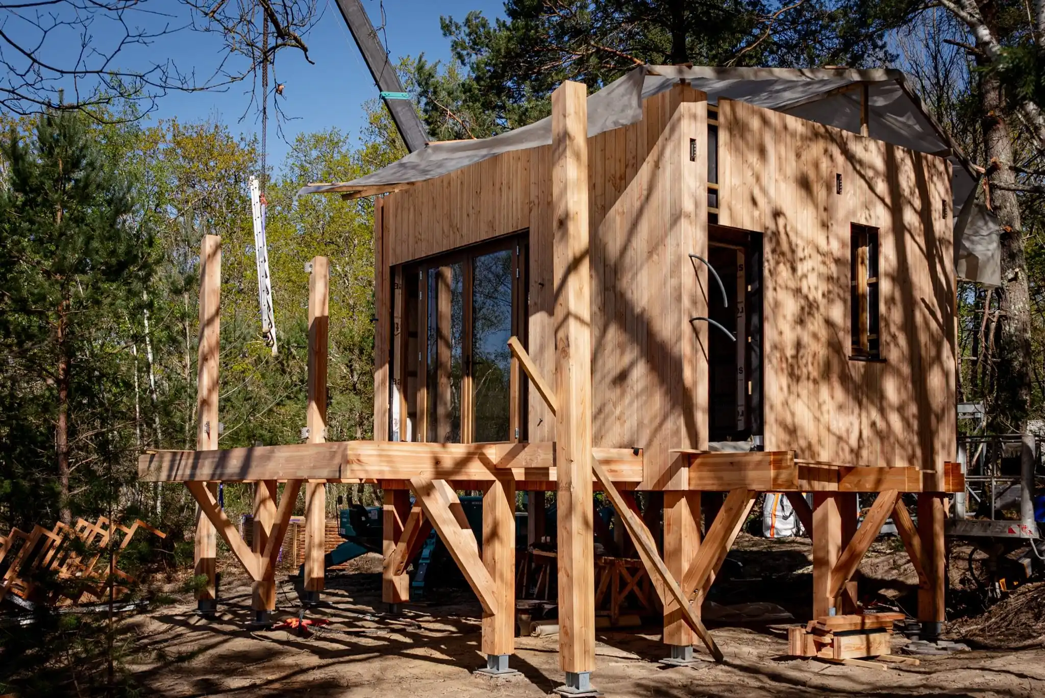 Cabane en chantier @Dorothée Piroëlle